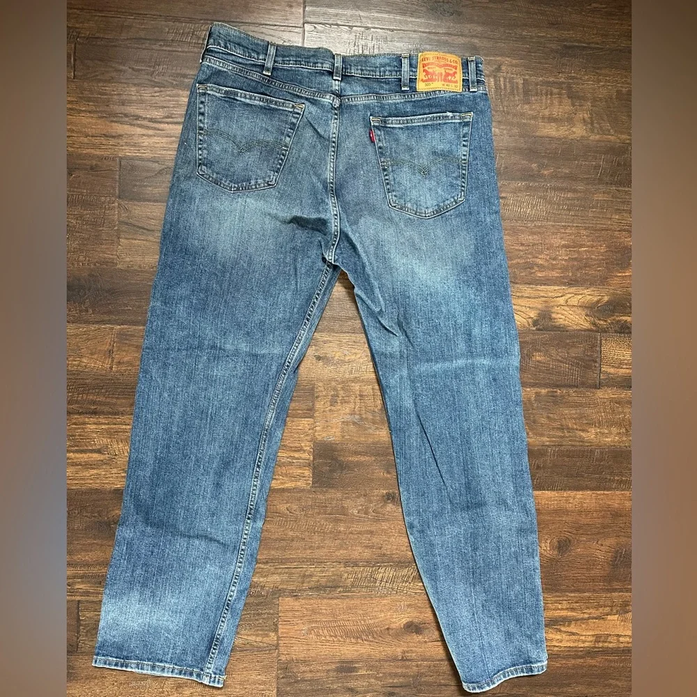 Levi's 505 40 32 jean’s blue Relaxed straight with Distressed Details men’s